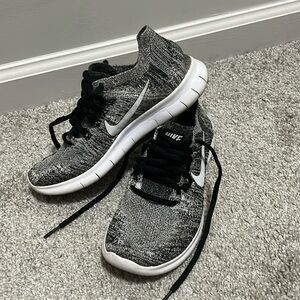 Nike Flyknit Sneakers